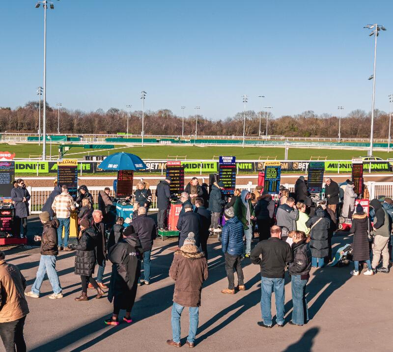 Crowd of people at Wolverhampton Racecourse on a raceday
